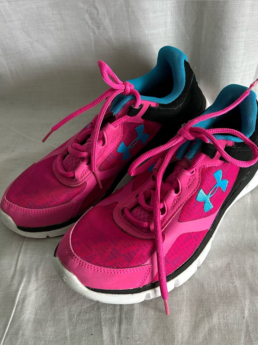 UNDER ARMOUR Micro G Velocity RN Running Shoes Pink, Black & Blue EUC Size 9